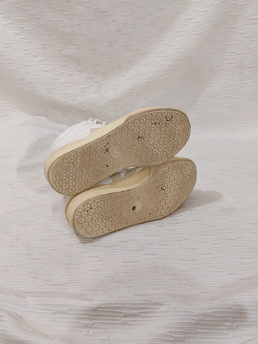 Veja White and Beige High-Top Sneakers Size 7 - Picture 8 of 10